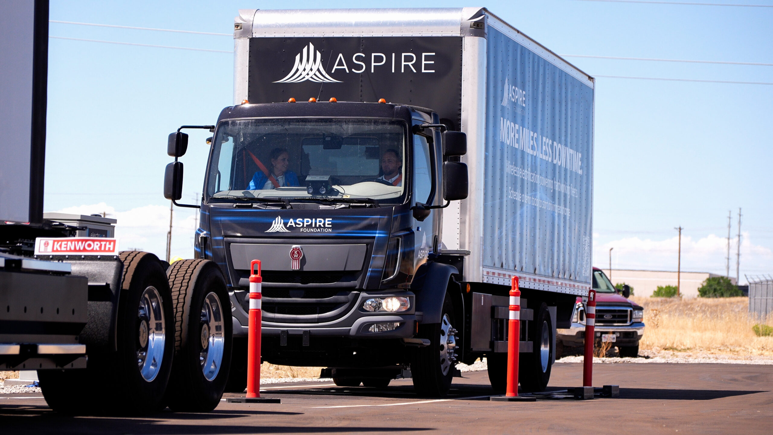 ASPIRE's Class 6 Box Truck drives the DWPT track at the PowerPort at the Utah Inland Port.